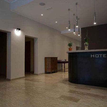 Onorati Hotel Priverno Ngoại thất bức ảnh