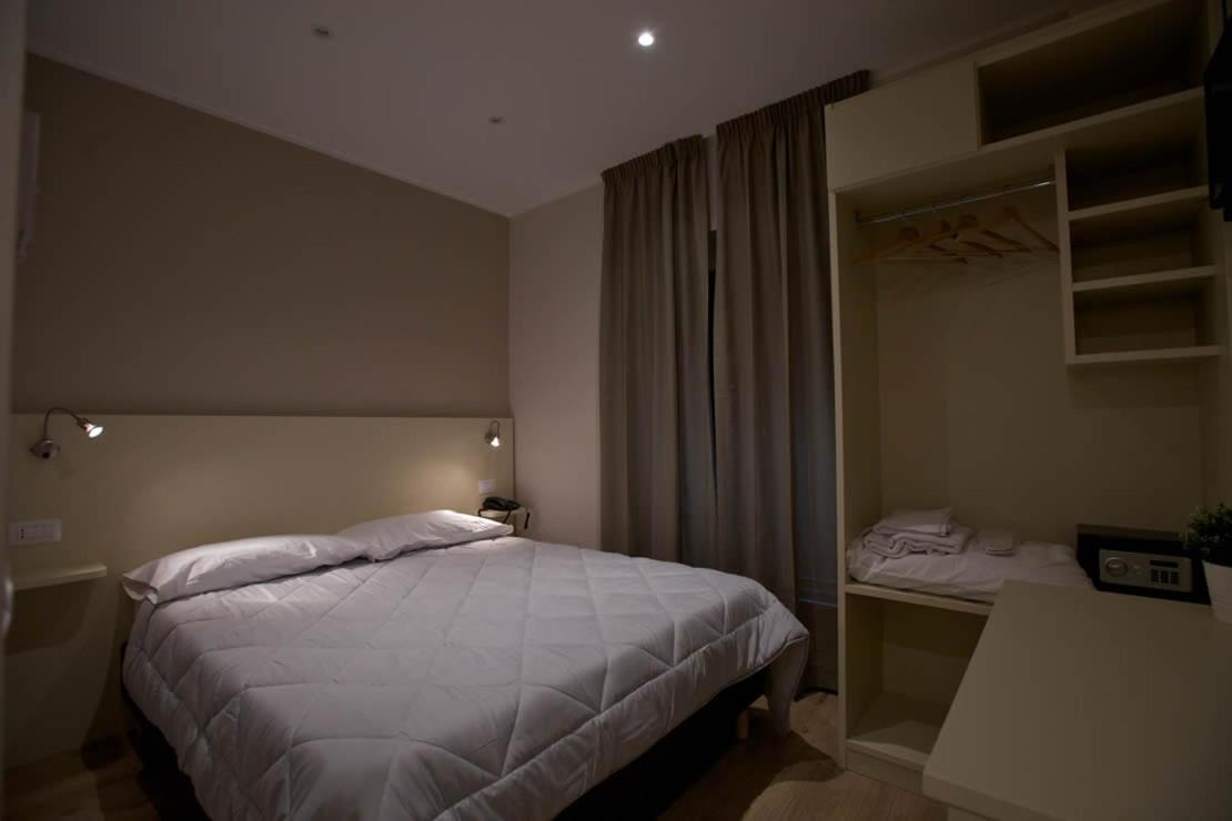 Onorati Hotel Priverno Ngoại thất bức ảnh