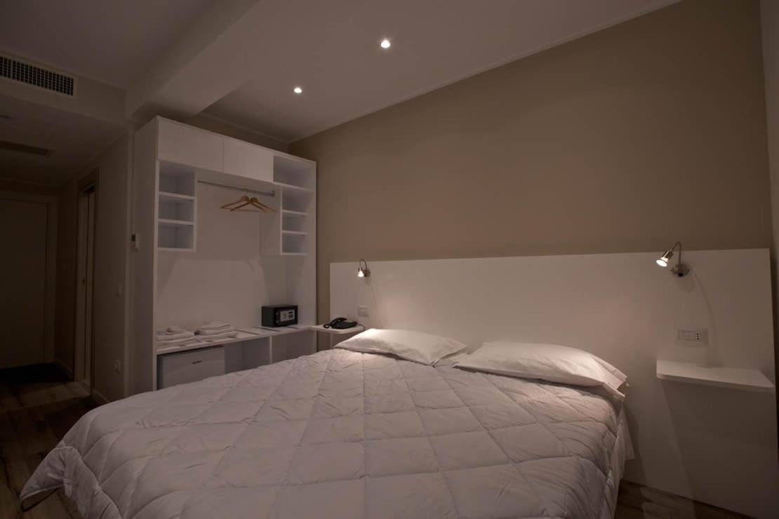 Onorati Hotel Priverno Ngoại thất bức ảnh